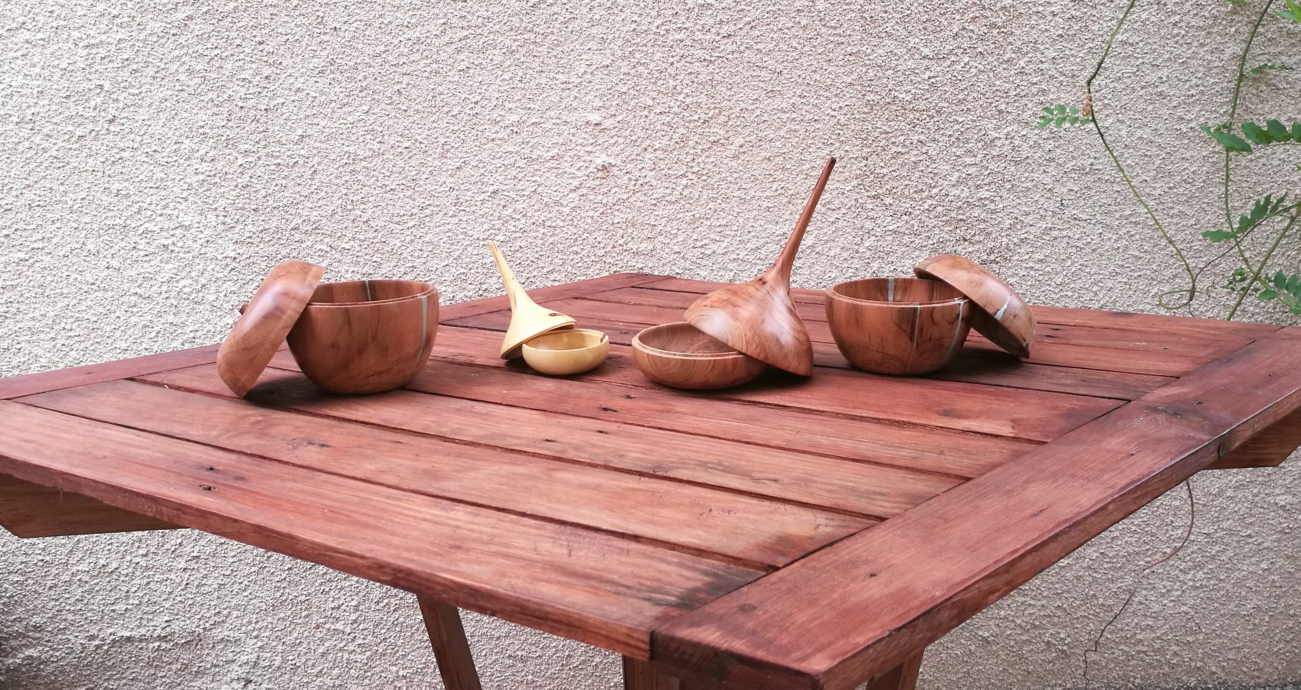 Boites artisanales en bois de buis et d'olivier